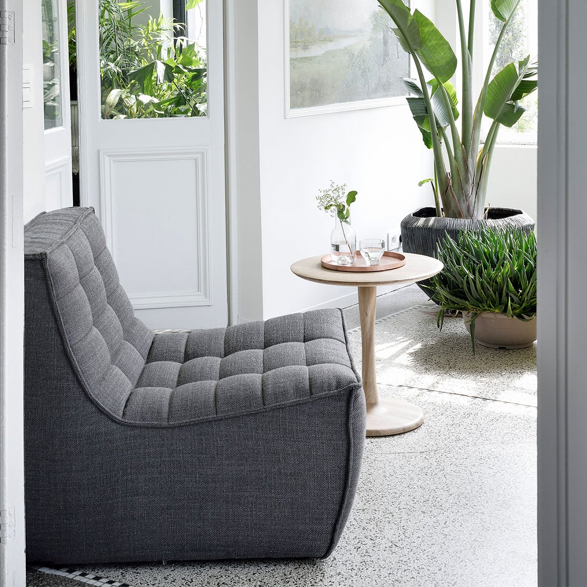 Alternative view of Fauteuil N701