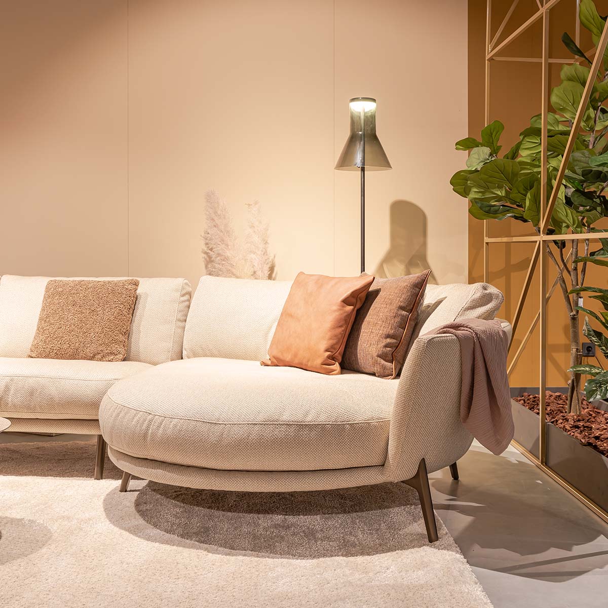 Alternative view of Hoekbank Rego