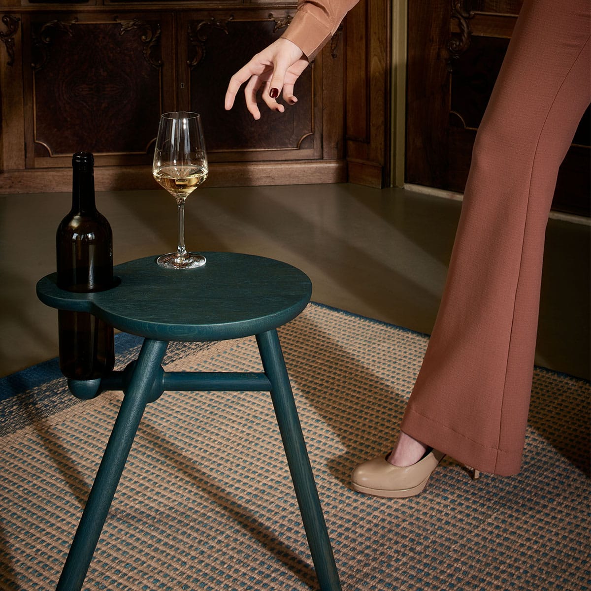 Alternative view of Bijzettafel Bottle Stool