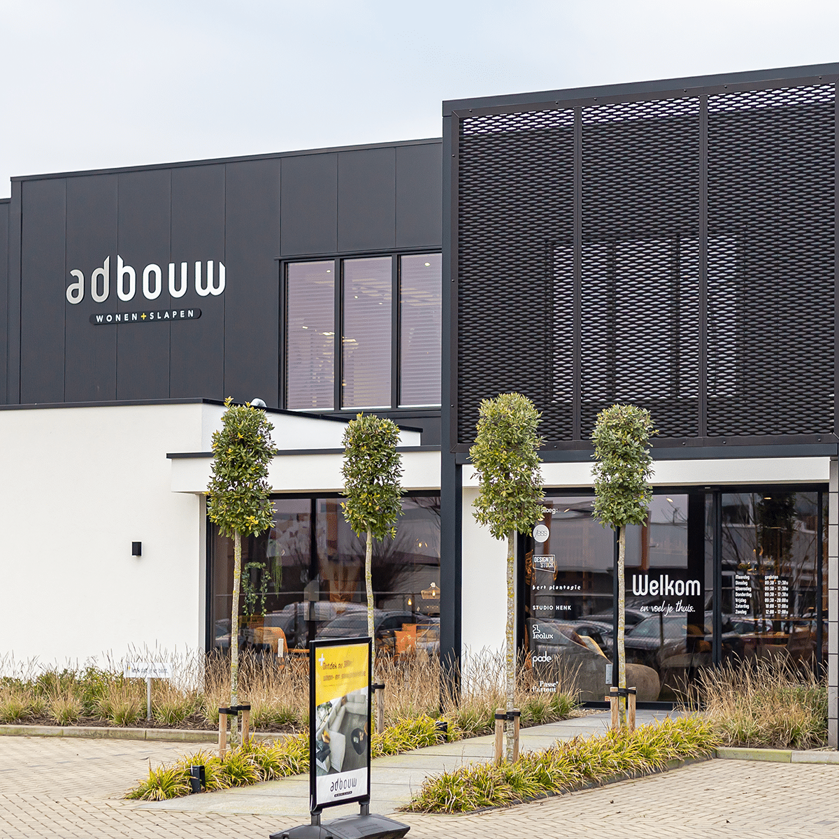 Ontdek een breed aanbod meubels, bedden, raam- en vloerproducten bij woonwinkel Ad Bouw in Uden